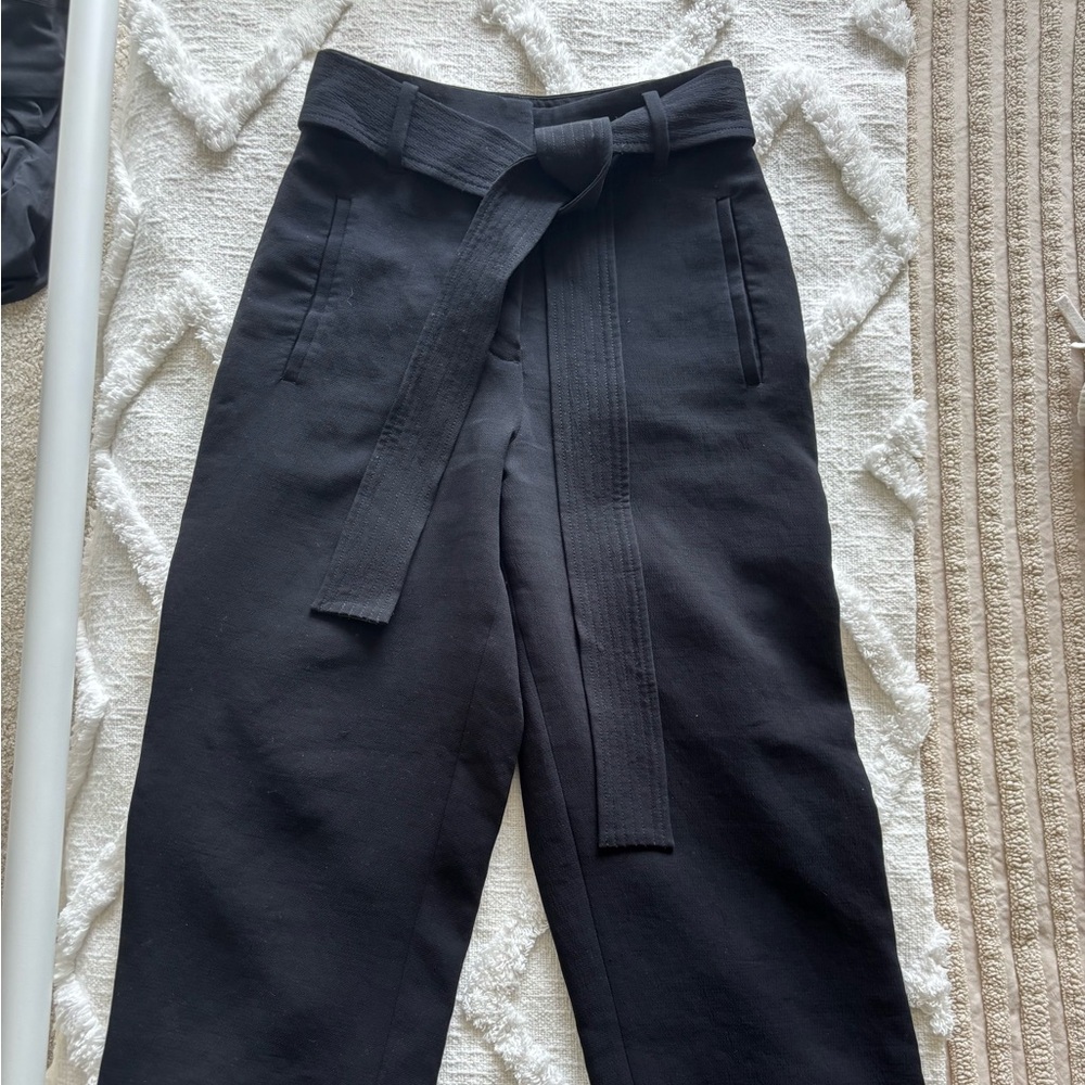 Aritzia Women's Black High-Waisted Pants